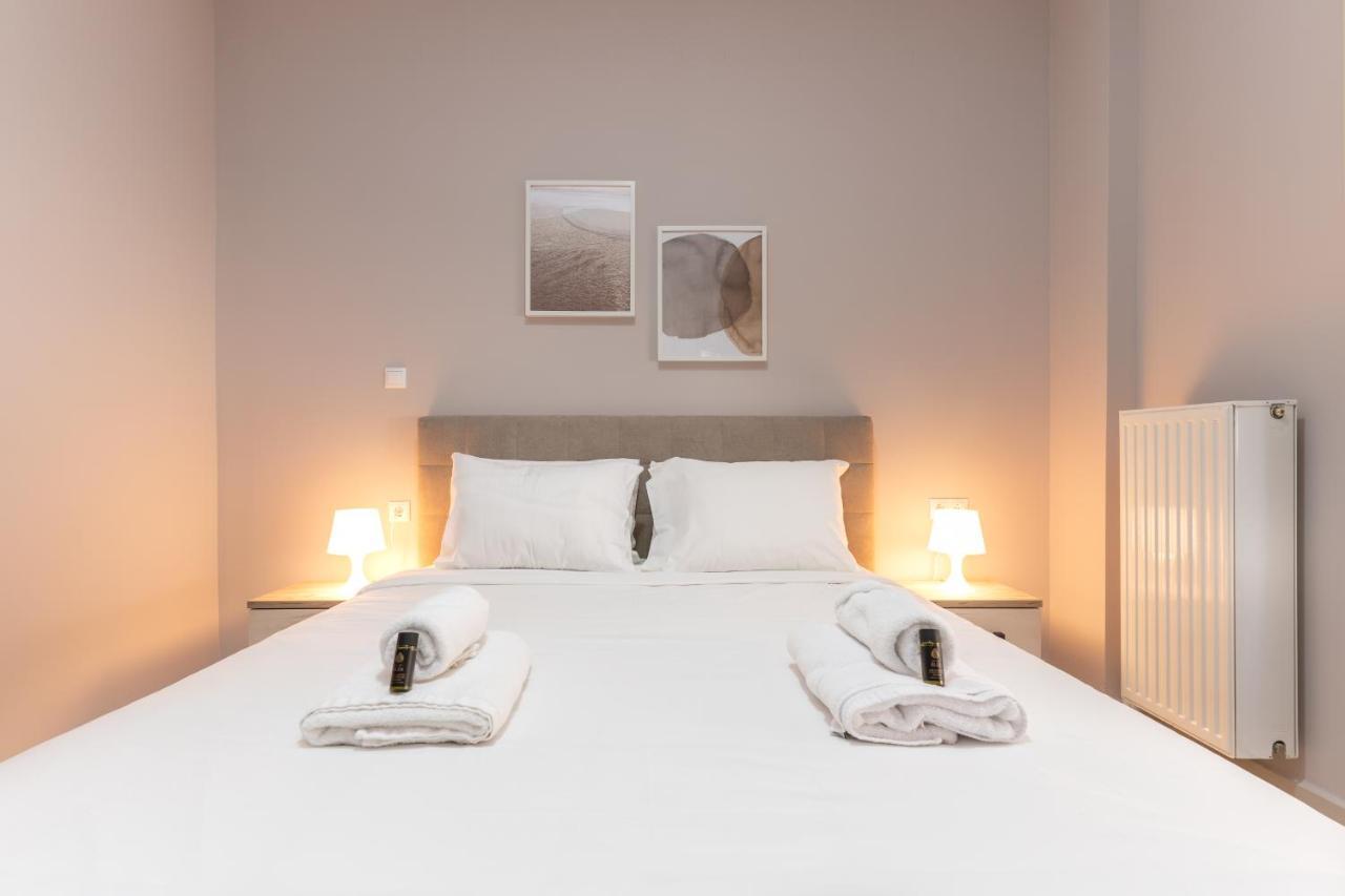 Cosy 2Br Apartment Next To Bars & Restaurants Athena Bagian luar foto