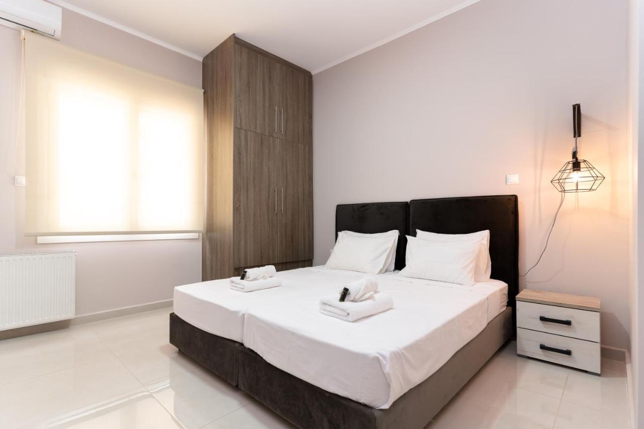 Cosy 2Br Apartment Next To Bars & Restaurants Athena Bagian luar foto
