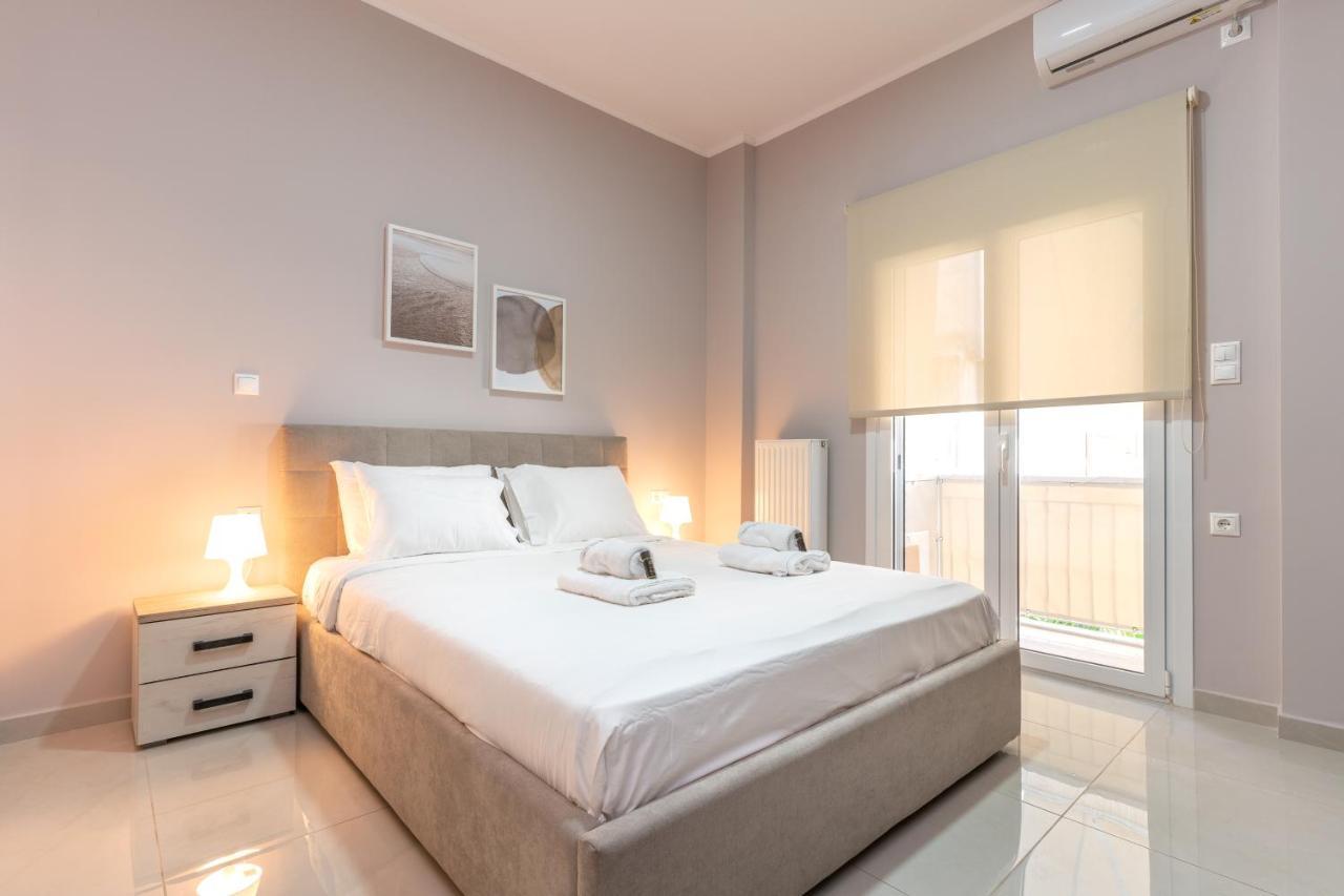 Cosy 2Br Apartment Next To Bars & Restaurants Athena Bagian luar foto