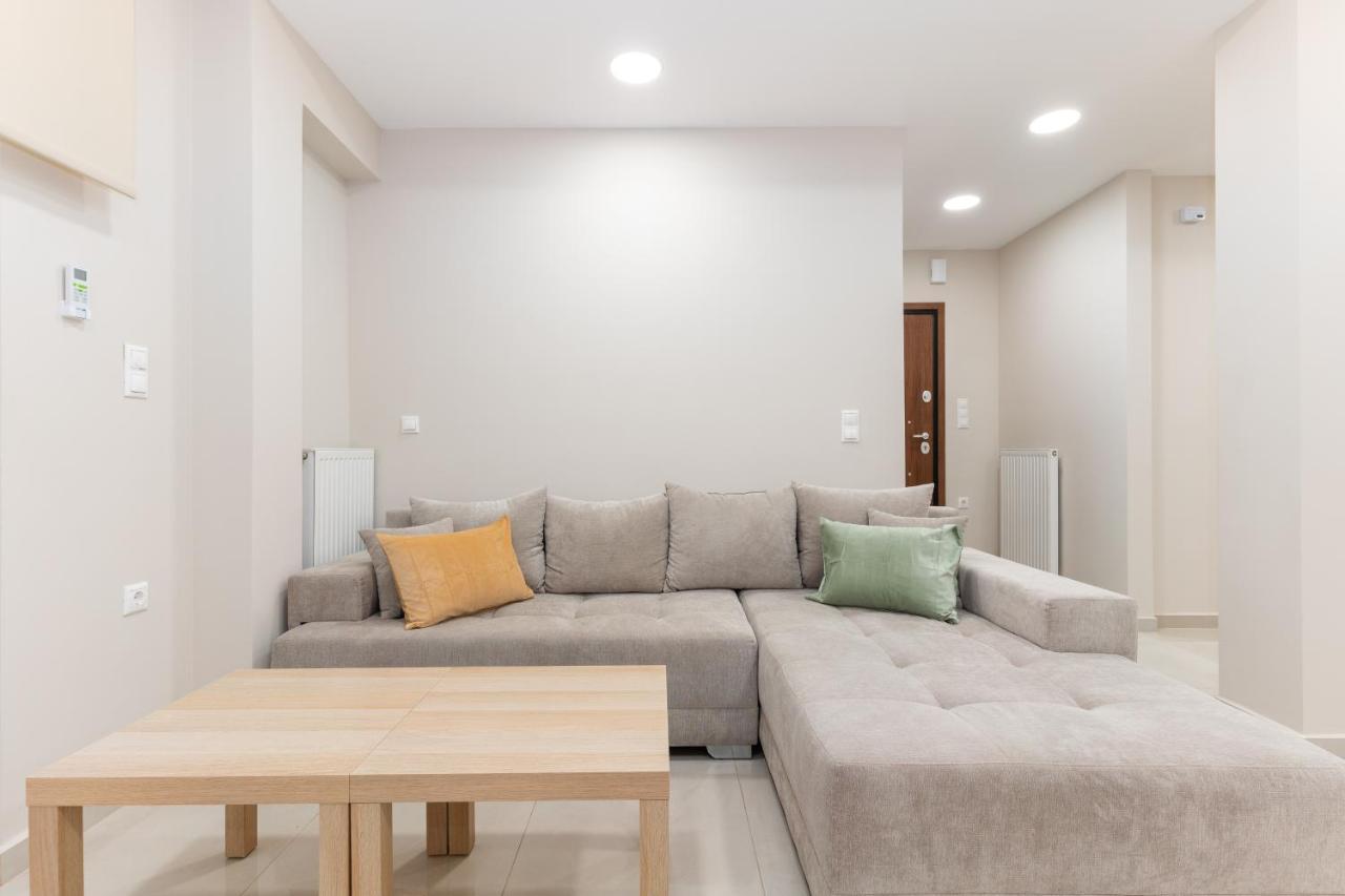 Cosy 2Br Apartment Next To Bars & Restaurants Athena Bagian luar foto