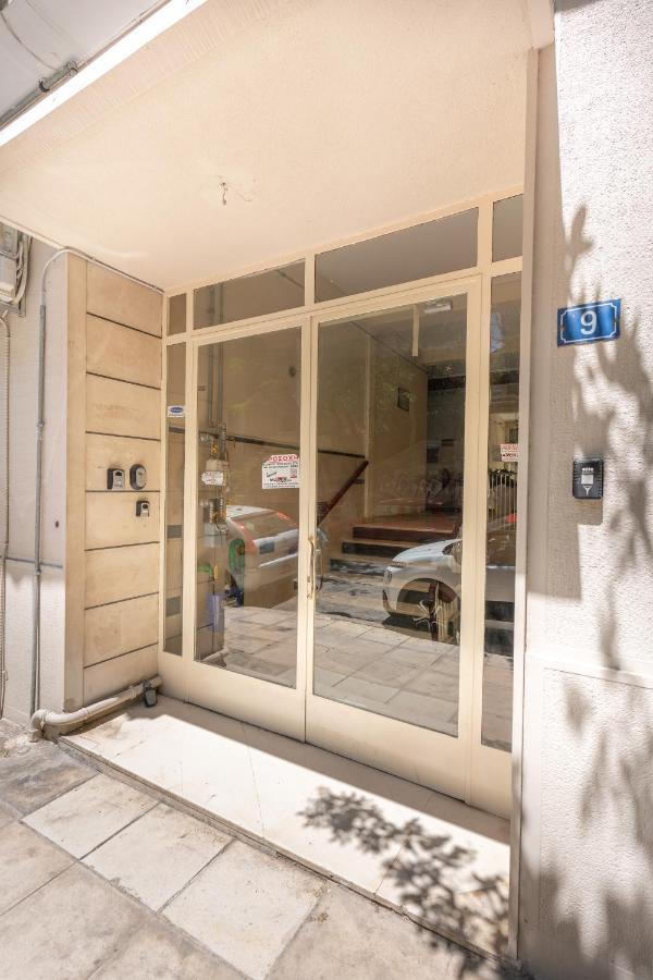 Cosy 2Br Apartment Next To Bars & Restaurants Athena Bagian luar foto