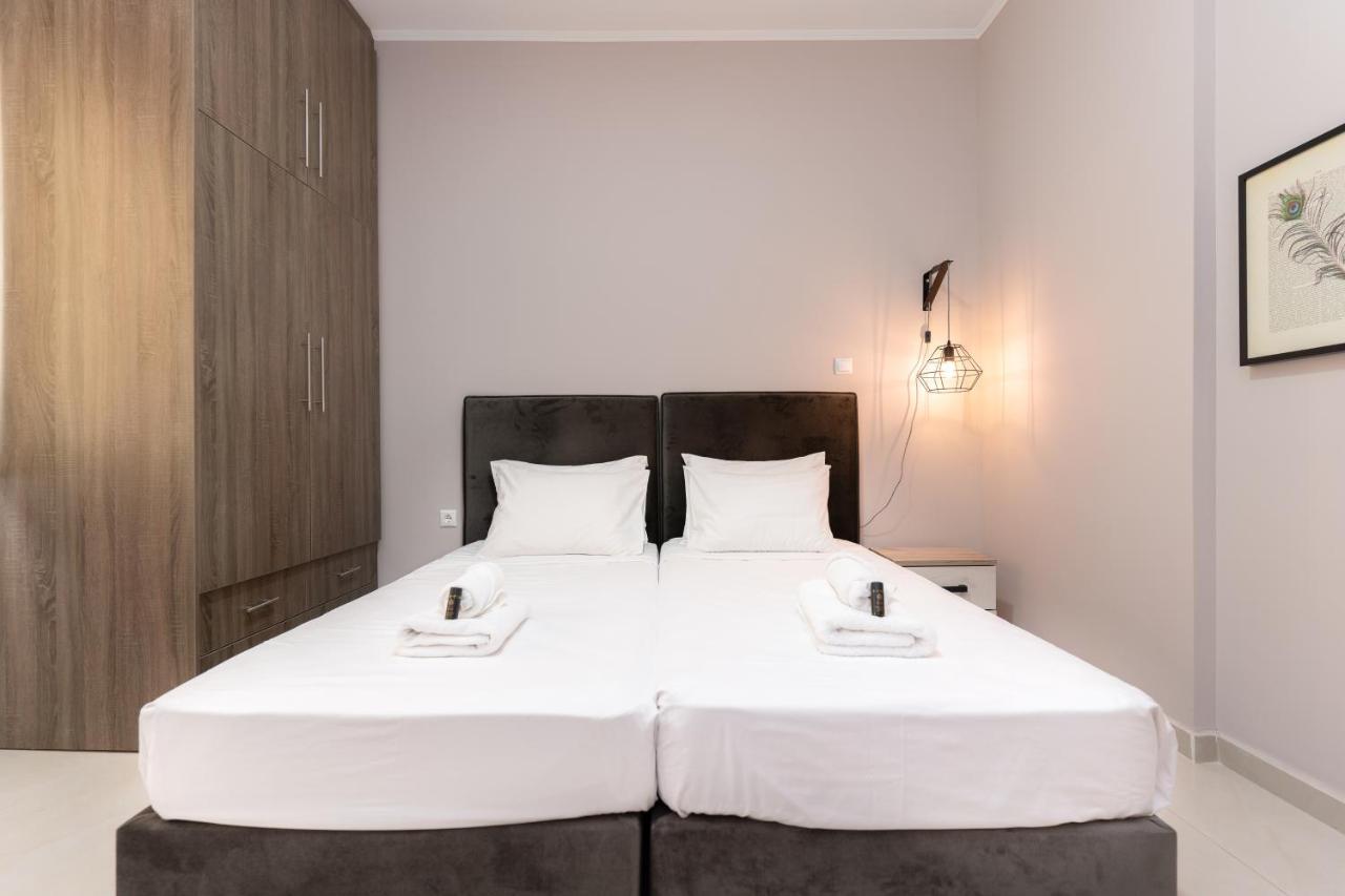 Cosy 2Br Apartment Next To Bars & Restaurants Athena Bagian luar foto